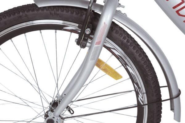 Kerékpár hátsó kereke és gumi közelről