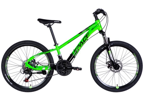 Zöld, mountain bike, fekete kiegészítőkkel.