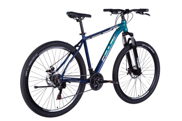 Modern mountain bike kék-zöld színben, oldalnézet.