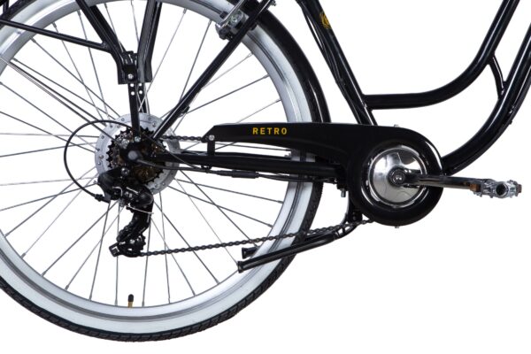 Retro kerékpár hátsó kereke és lánc