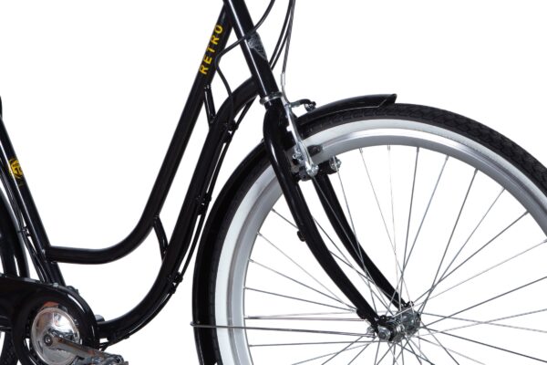 Fekete retro kerékpár első kereke