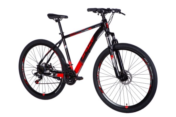 Fekete-piros mountain bike oldalról.