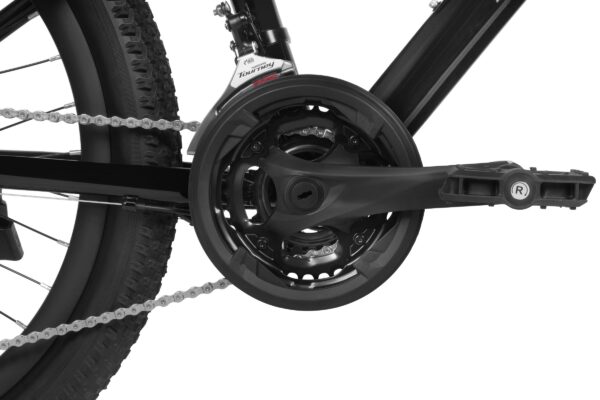 Kerékpár lánc és hajtókar részlete.