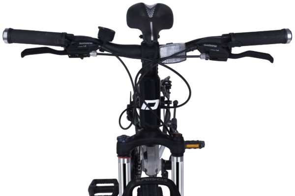 Mountain bike kormány részletei és fékek.